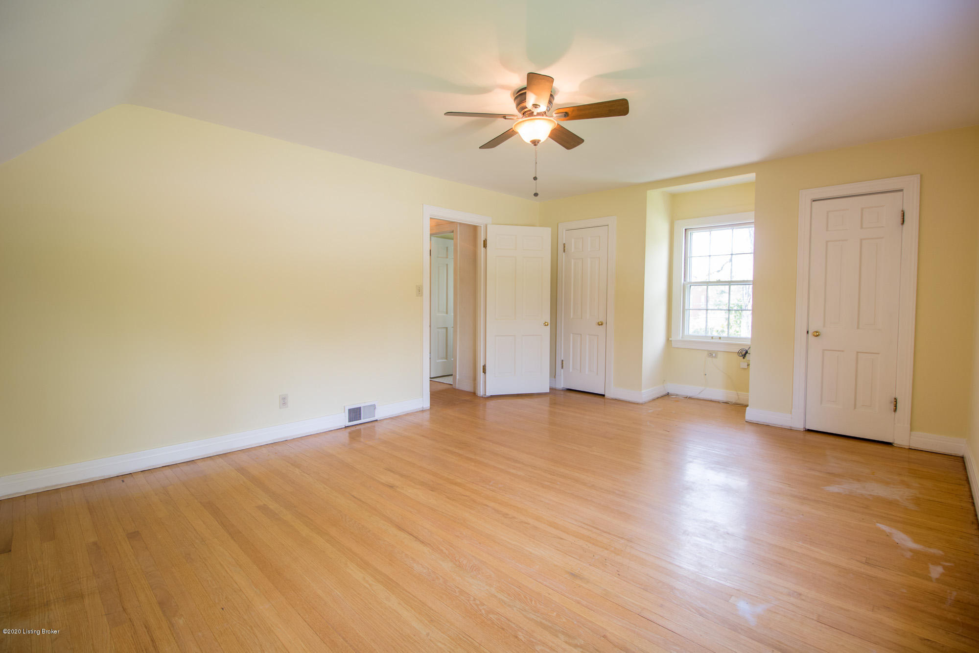 708 Braeview Road Louisville, KY 40206 - Photo 17 of 42 upstairs (1 of 10)