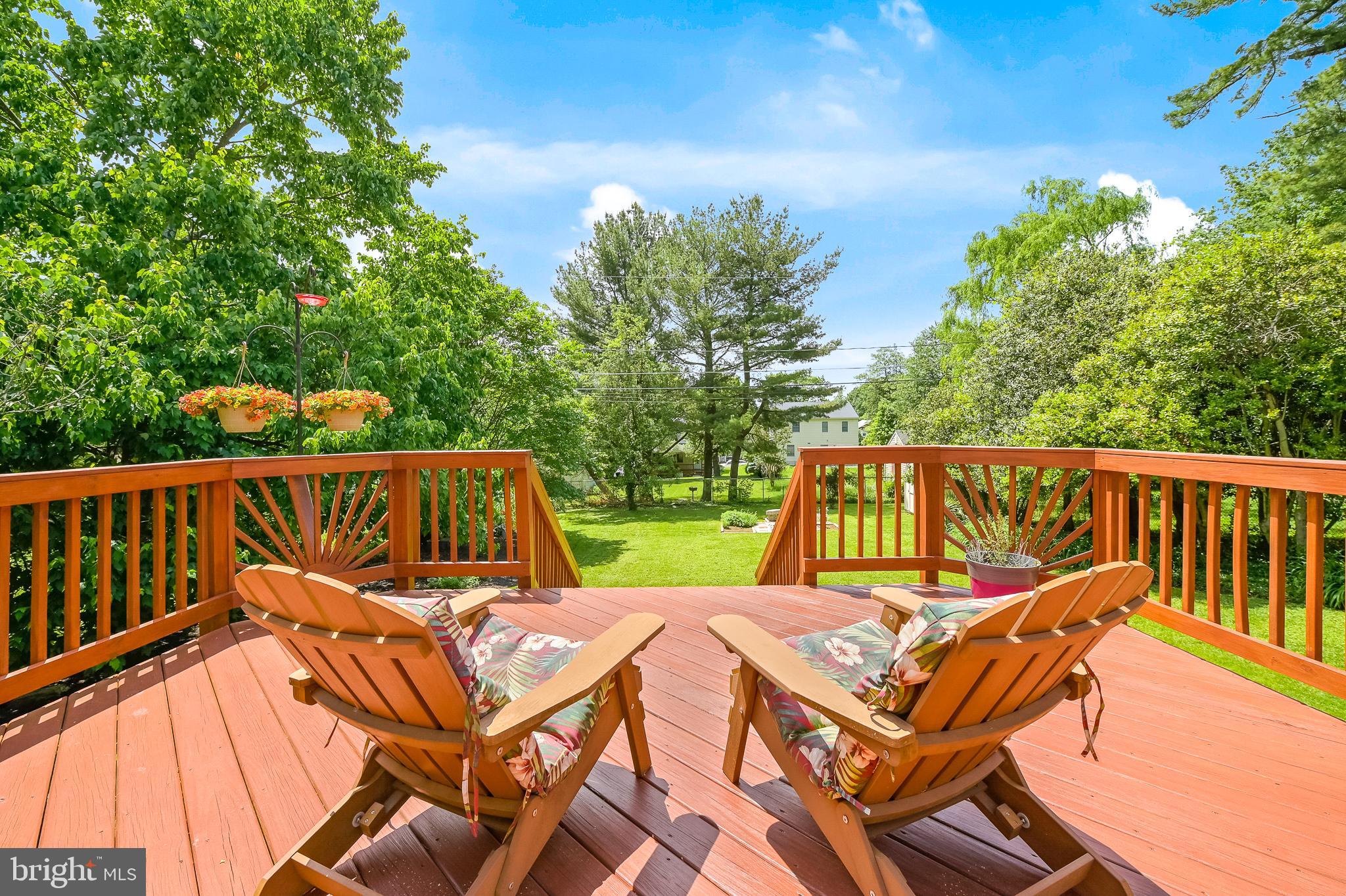 6420 Sherwood Road Baltimore, MD 21239 - Photo 42 of 49 Rear Deck