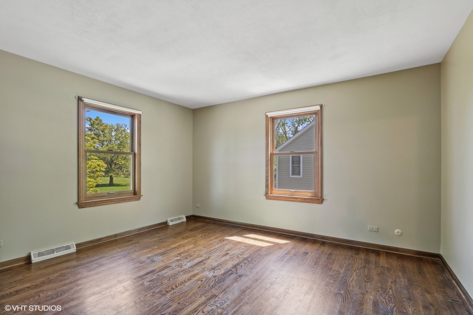 195 Old Forge Road Elgin, IL 60123 - Photo 14 of 20 Gallery Image 14