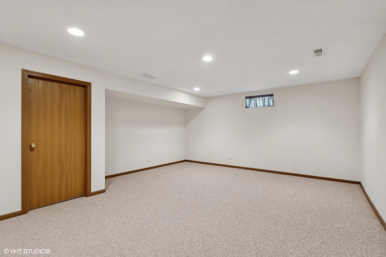 195 Old Forge Road Elgin, IL 60123 - Photo 16 of 20 Gallery Image 16