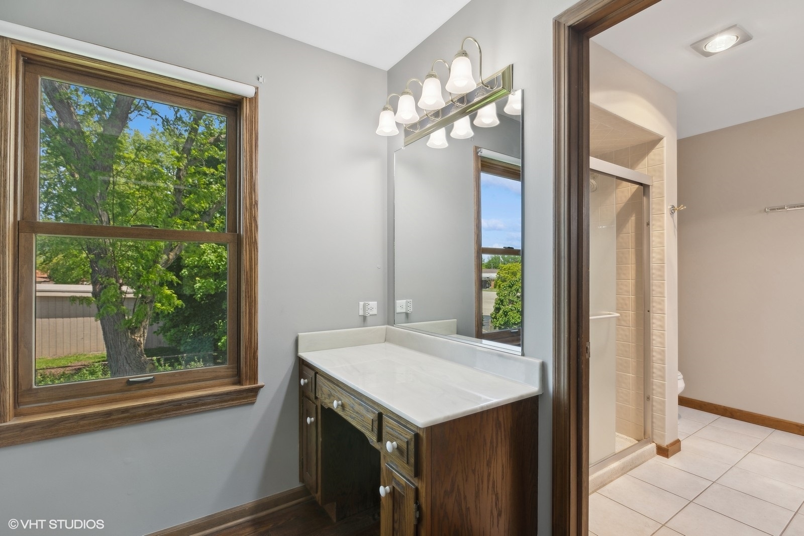 195 Old Forge Road Elgin, IL 60123 - Photo 10 of 20 Gallery Image 10