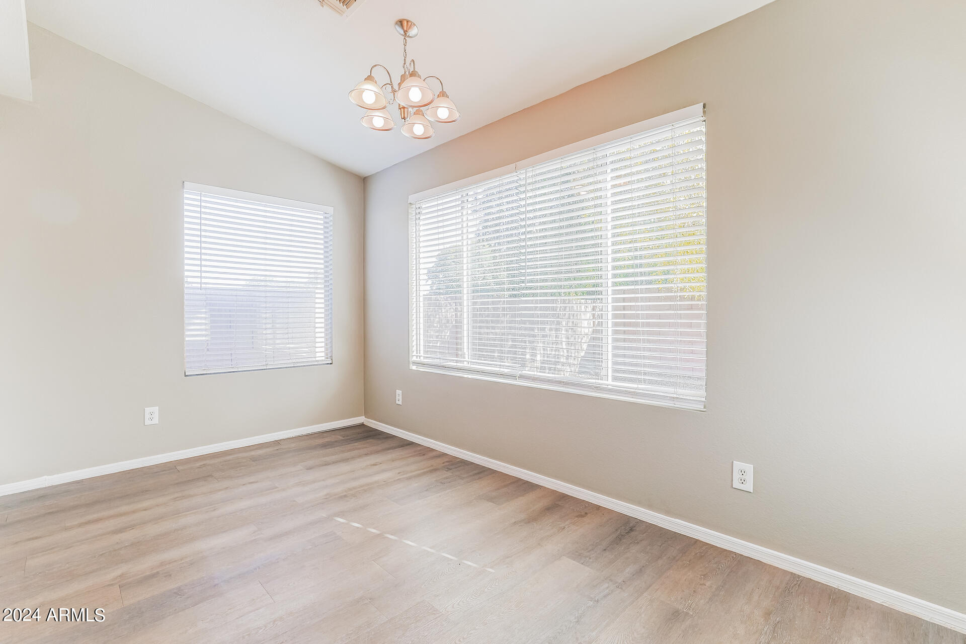 8408 West Coronado Road Phoenix, AZ 85037 - Photo 8 of 21 008-photo-dining-room-13836483