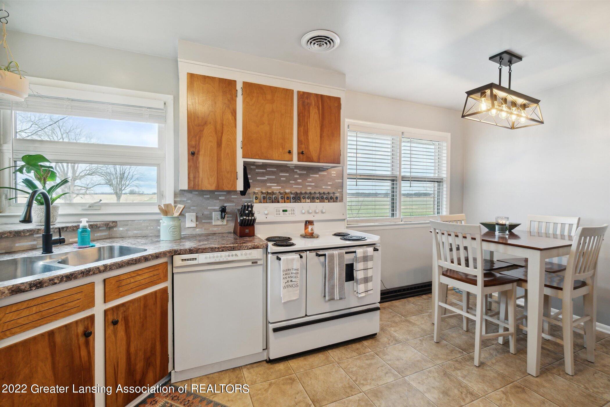 3185 East Herbison Road Dewitt, MI 48820 - Photo 15 of 28 15-3185-E-Herbison-Rd-Bath-Twp-MI-48808-
