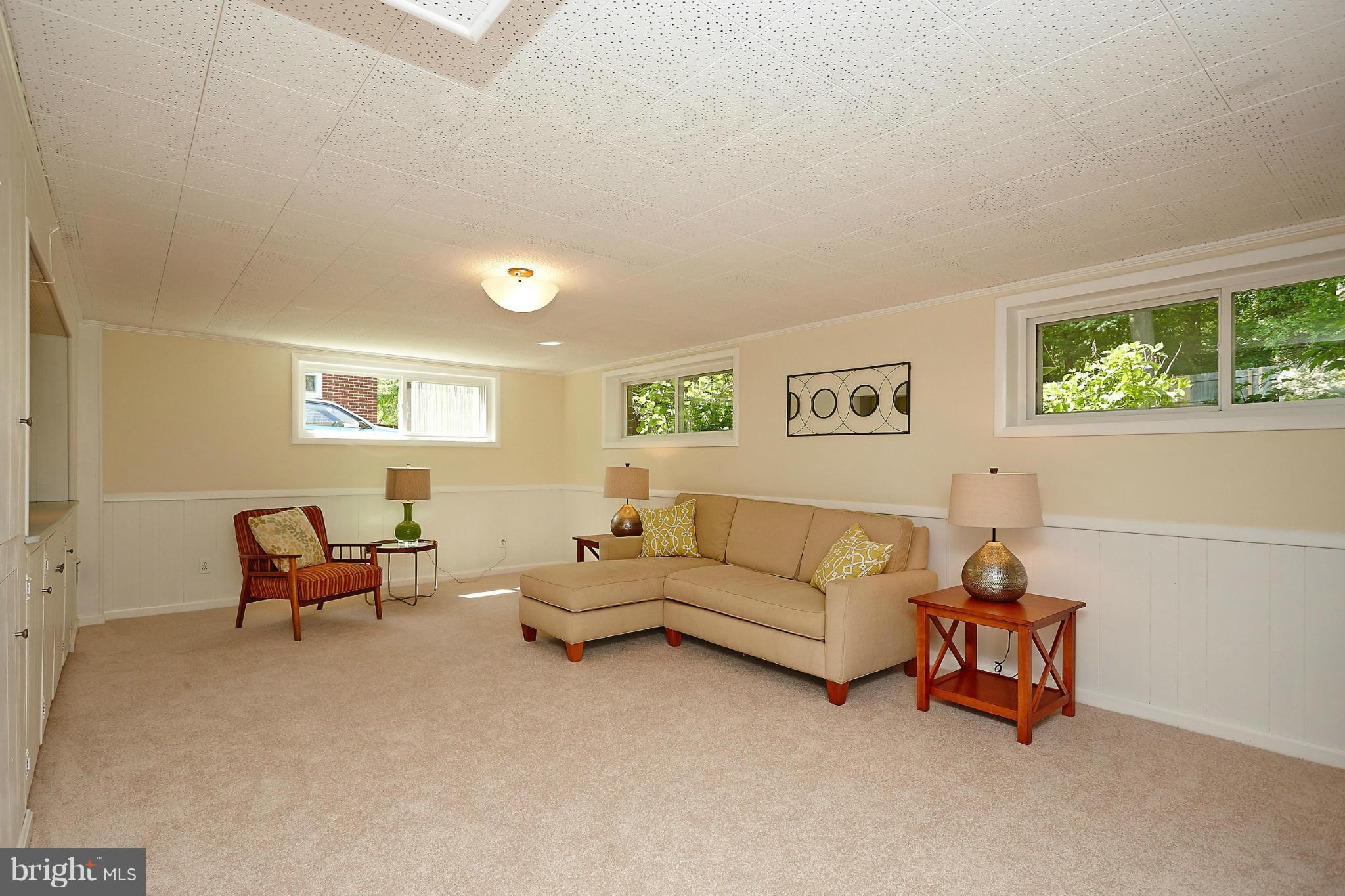 7606 Elgar Street Springfield, VA 22151 - Photo 20 of 30 Family Room
