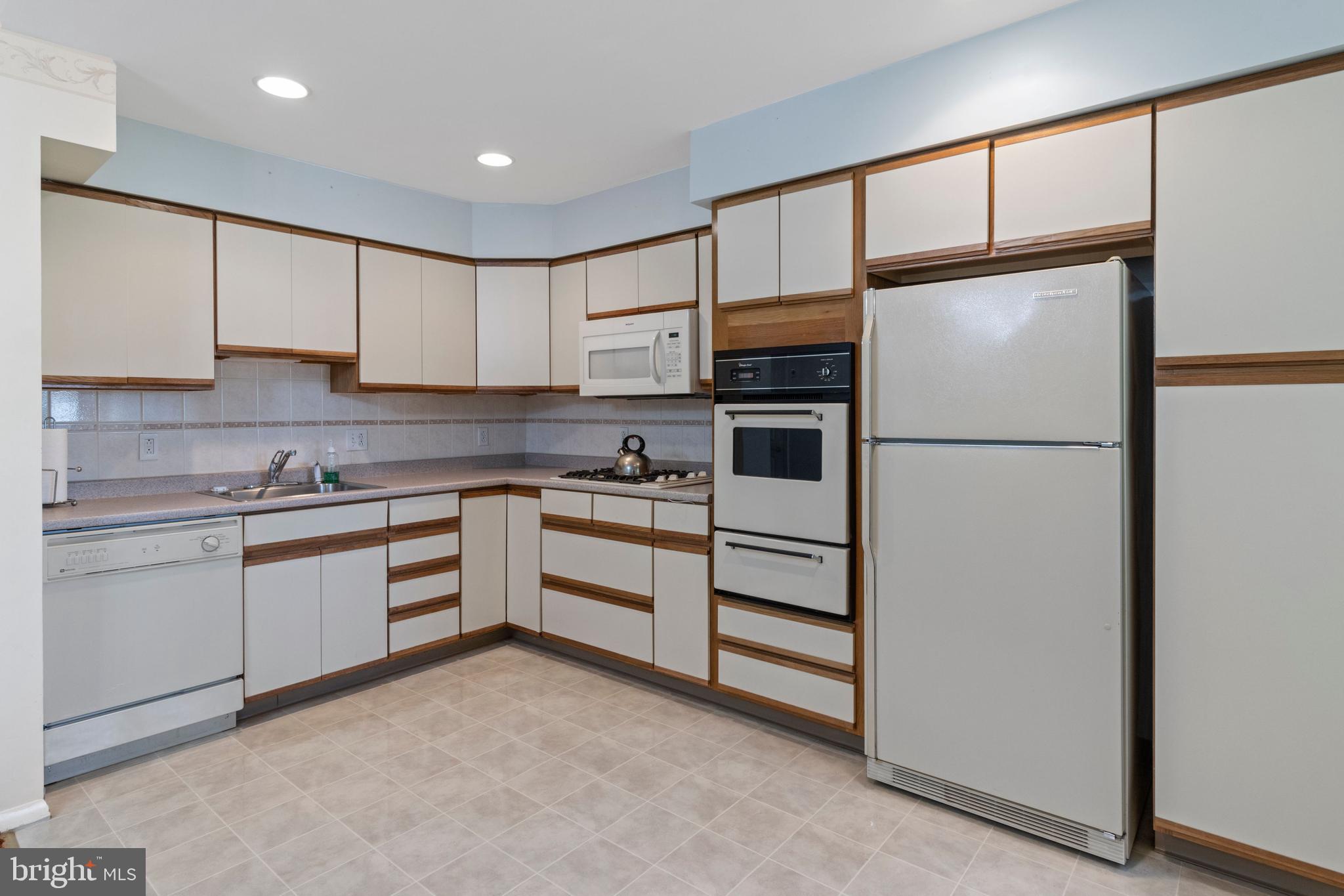 3424 Orion Road Philadelphia, PA 19154 - Photo 15 of 29