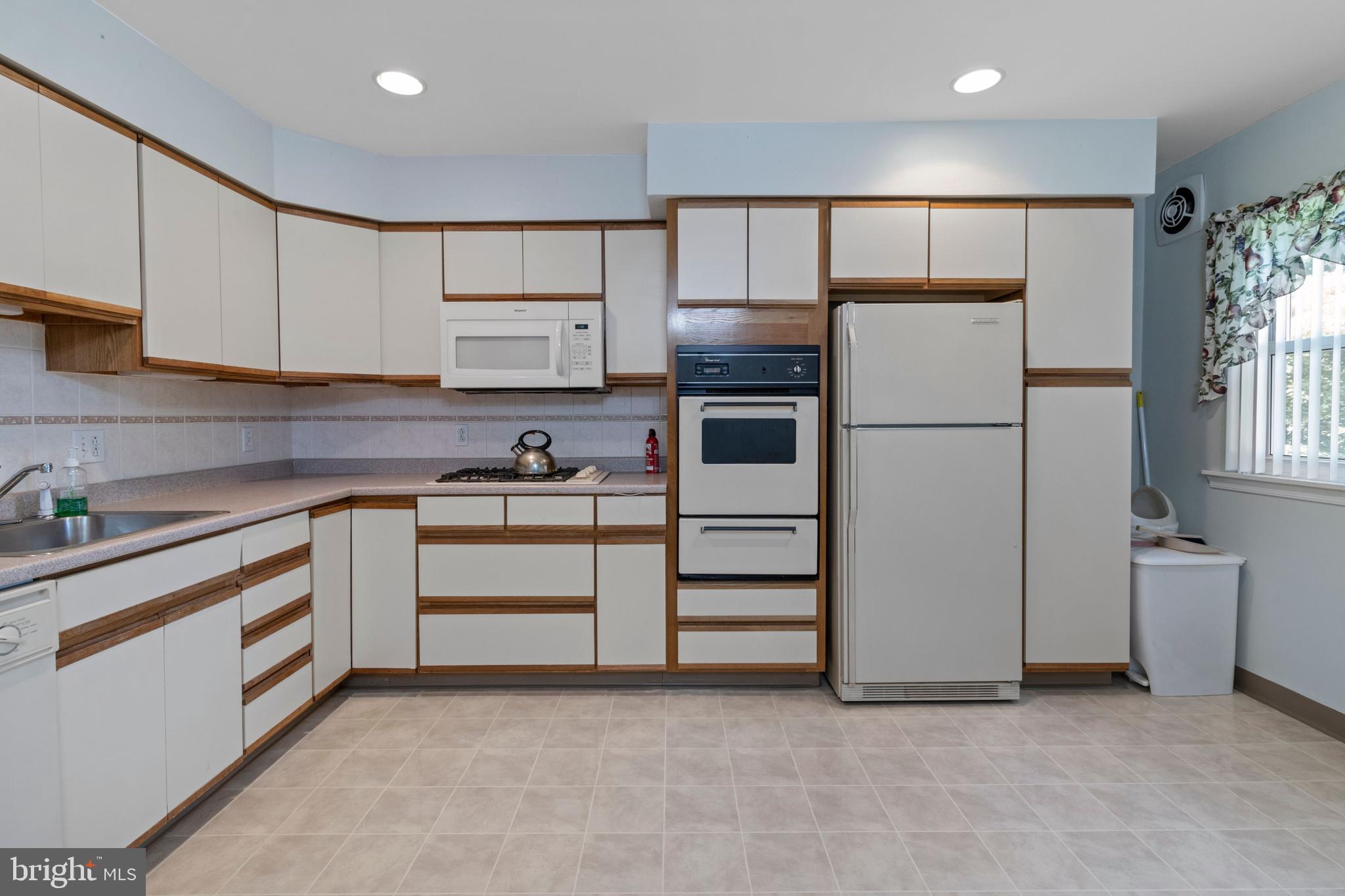 3424 Orion Road Philadelphia, PA 19154 - Photo 16 of 29