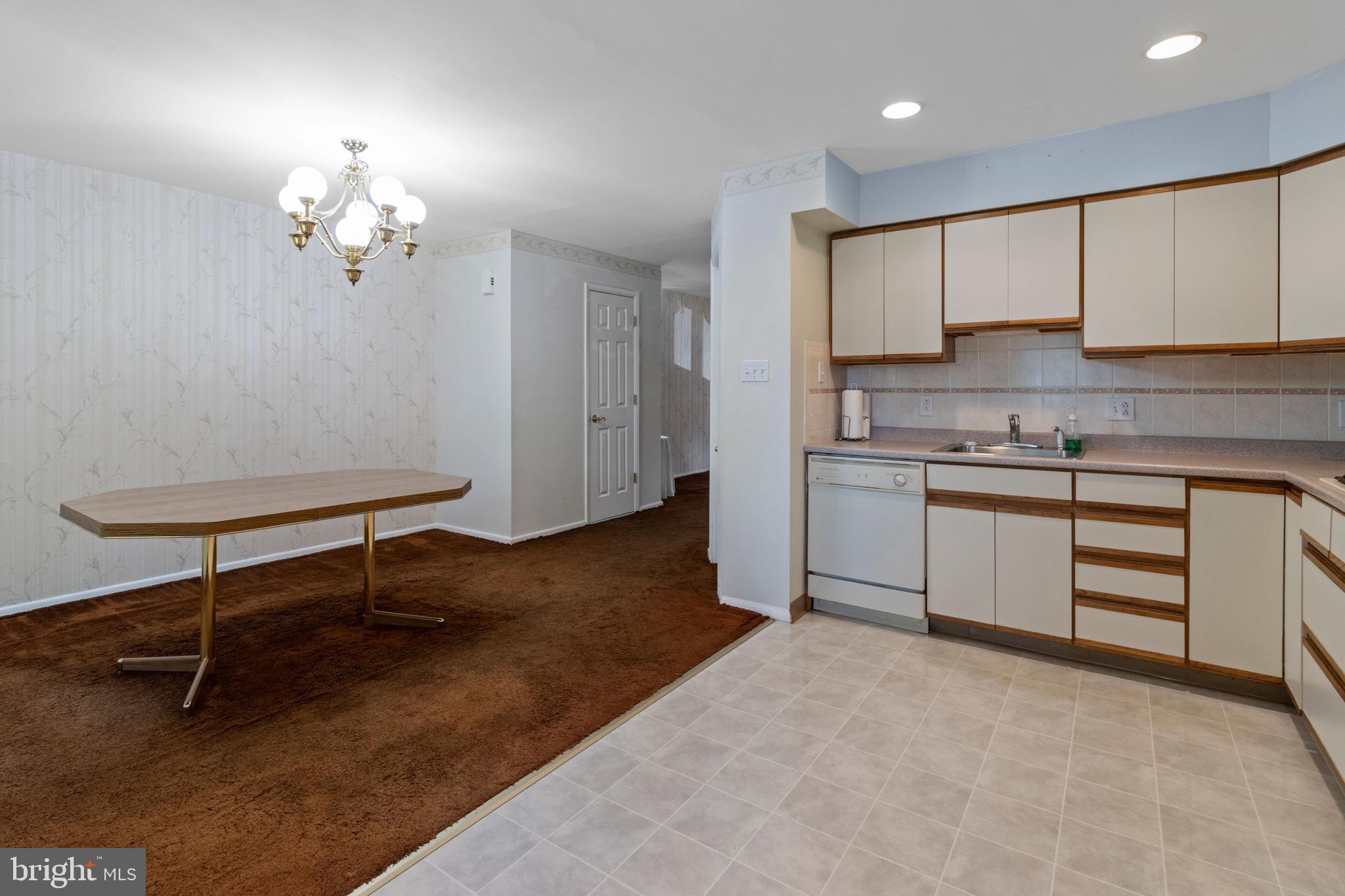 3424 Orion Road Philadelphia, PA 19154 - Photo 17 of 29