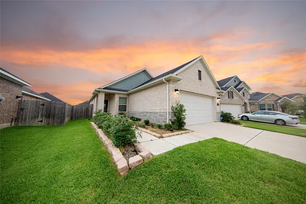 $2,200 | 31206 Whitfield Court, Fulshear, TX 77441