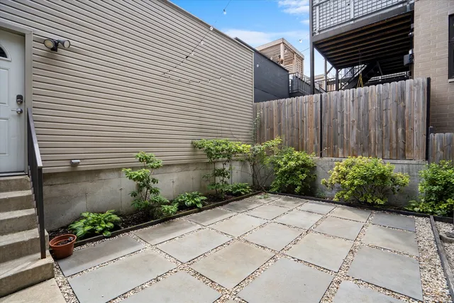 $650,000 | 1511 West Walton Street, Unit 1, Chicago, IL 60642