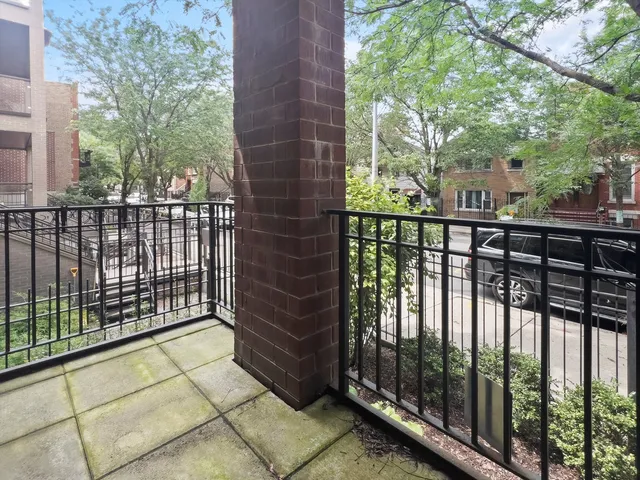 $650,000 | 1511 West Walton Street, Unit 1, Chicago, IL 60642