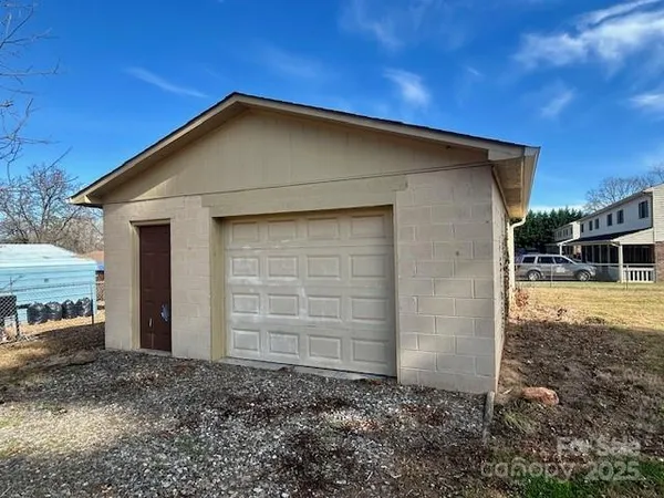 $225,000 | 325 Sheldon Street, Hudson, NC 28638