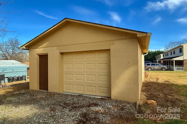 $225,000 | 325 Sheldon Street, Hudson, NC 28638