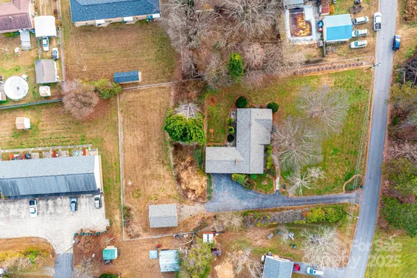 $225,000 | 325 Sheldon Street, Hudson, NC 28638