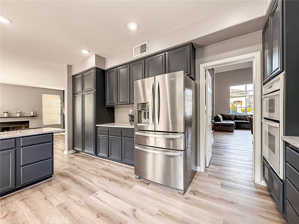 3032 Obsidian Court Simi Valley, CA 93063 - Photo 15 of 35