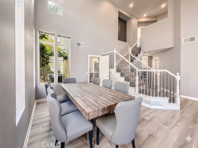 3032 Obsidian Court Simi Valley, CA 93063 - Photo 6 of 35