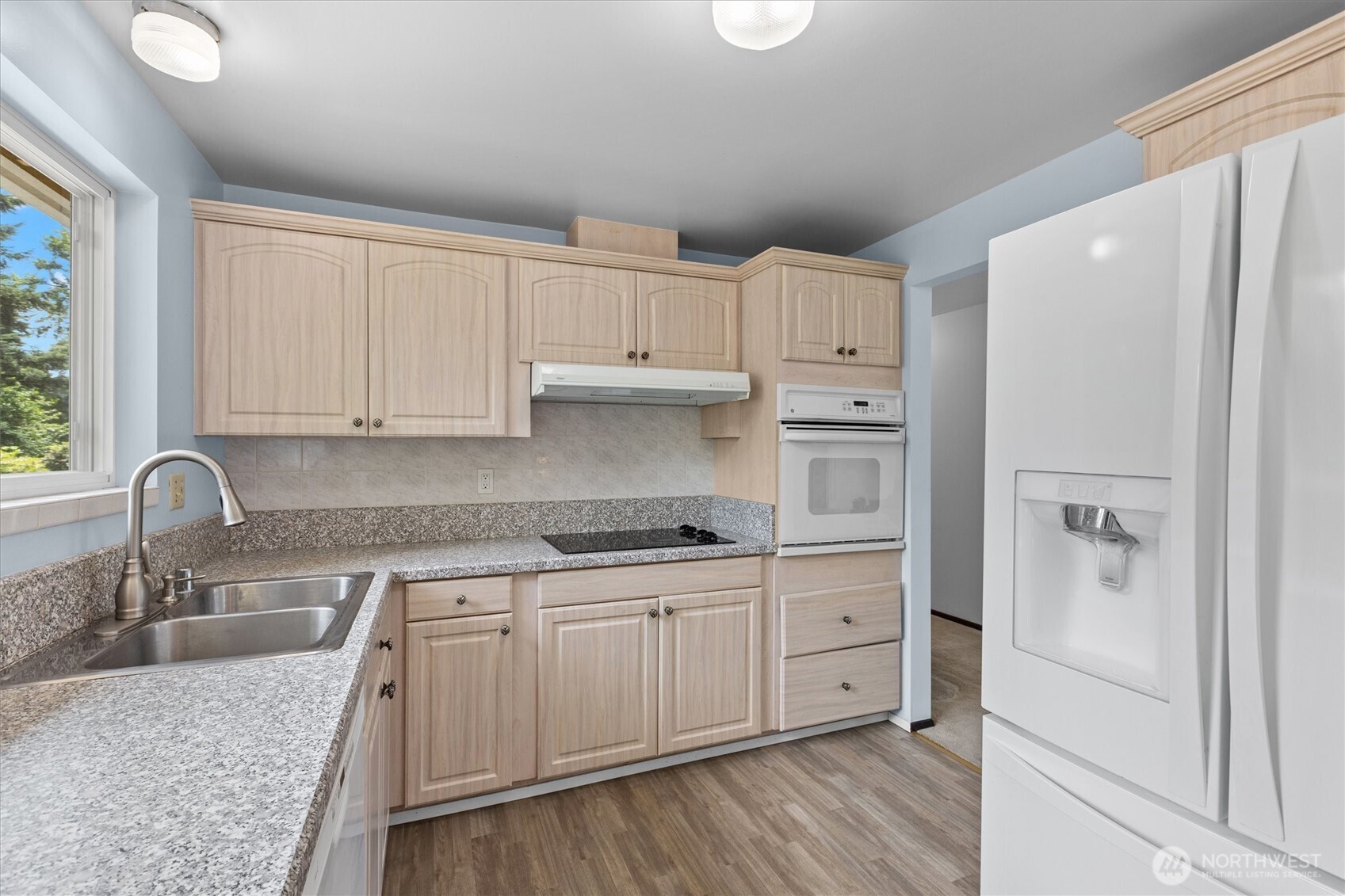14906 110th Avenue Northeast Bothell, WA 98011 - Photo 10 of 40
