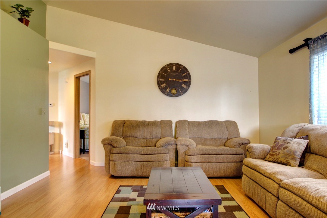 470 Spring Lane Sedro-Woolley, WA 98284 - Photo 3 of 22