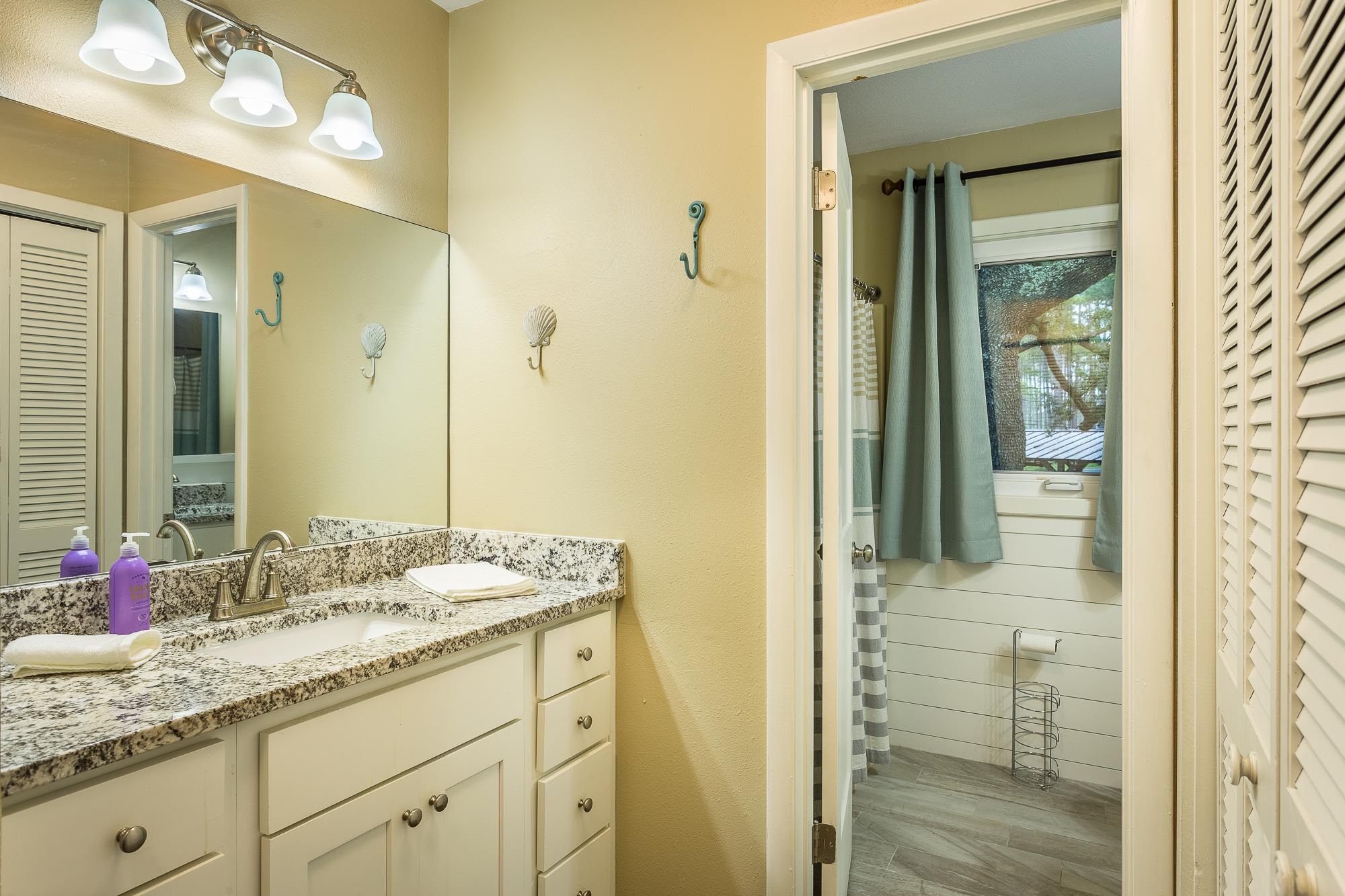 2323 Surf Road Ochlockonee Bay, FL 32346 - Photo 16 of 36 Gallery Image 16