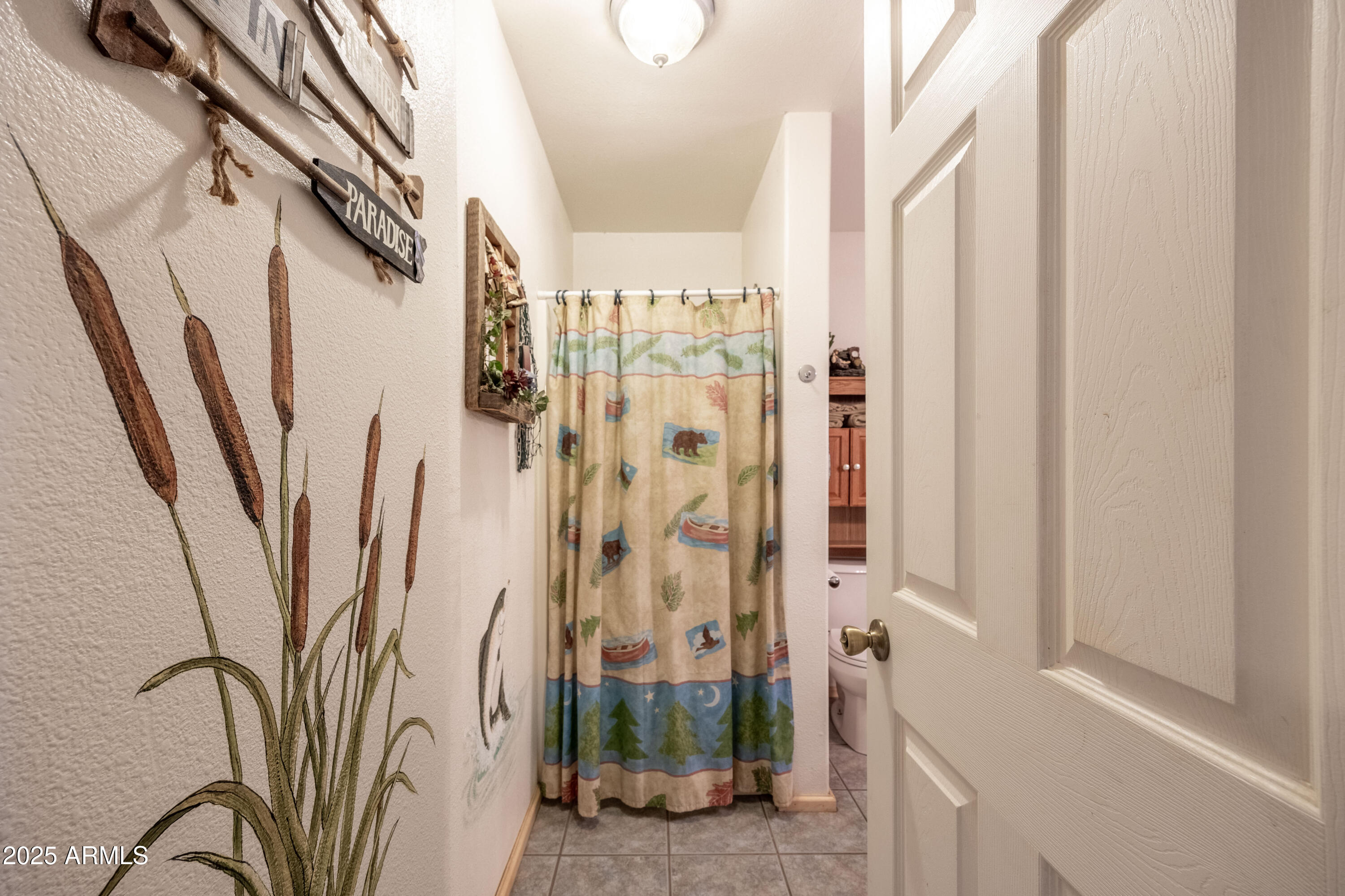 1643 Rifle Way Forest Lakes, AZ 85931 - Photo 11 of 40 a view of a bathroom