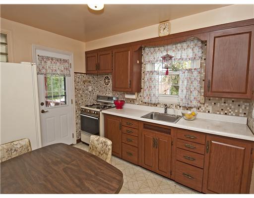421 Marzolf Road Pittsburgh, PA 15209 - Photo 4 of 14 Kitchen. Kitchen has modern tile work!!