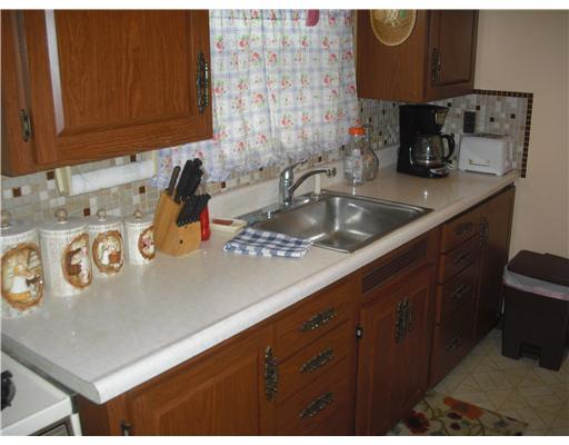 421 Marzolf Road Pittsburgh, PA 15209 - Photo 5 of 14 Kitchen. Great Counter Space
