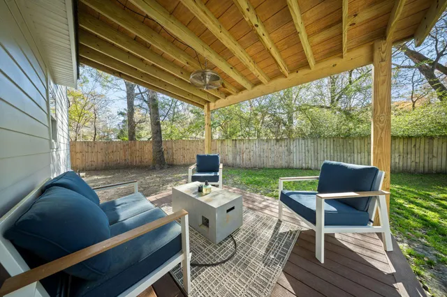 $2,600 | 914 King Richard Drive, Charleston, SC 29407