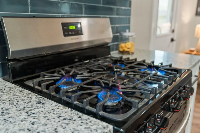 $2,600 | 914 King Richard Drive, Charleston, SC 29407