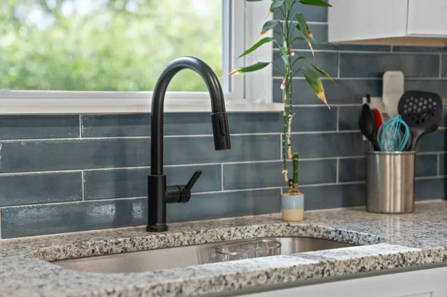 $2,600 | 914 King Richard Drive, Charleston, SC 29407