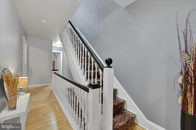 a view of entryway and hall