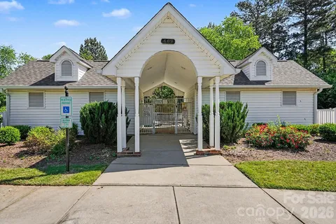 $300,000 | 747 Rock Lake Glen, Fort Mill, SC 29715