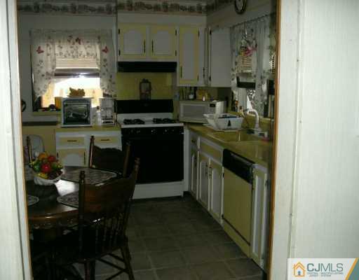 290 Old Post Road Edison, NJ 08817 - Photo 4 of 4
