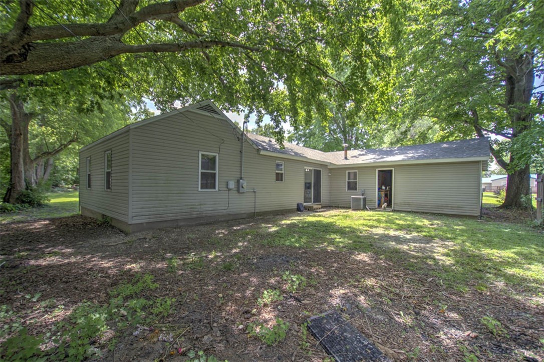 3560 Doneta Avenue Decatur, IL 62526 - Photo 19 of 25