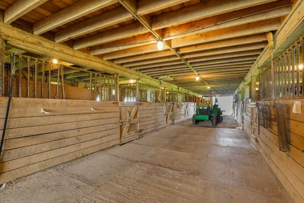 $699,000 | 5148 Hwy 49w Springfield Tn 37172, Springfield, TN 37172