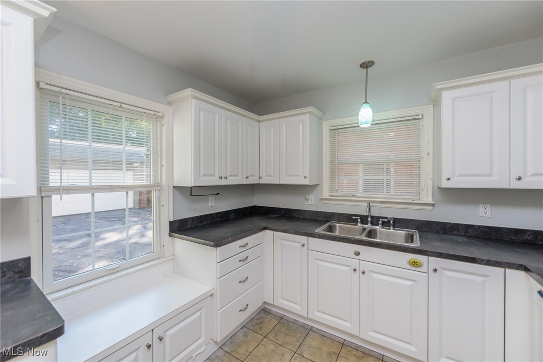 2551 Ashurst Road University Heights, OH 44118 - Photo 24 of 50