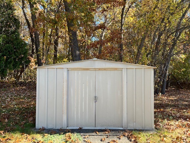 56 Contessa Lane Springfield, MA 01119 - Photo 19 of 25 a view of a wooden fence