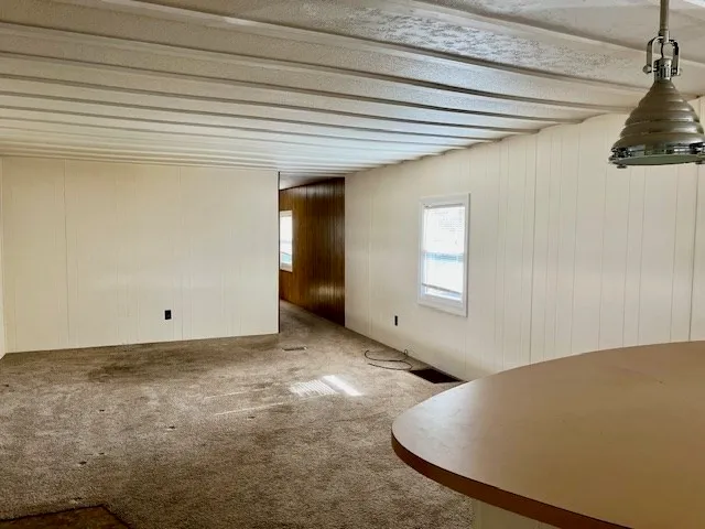 a view of a livingroom with window