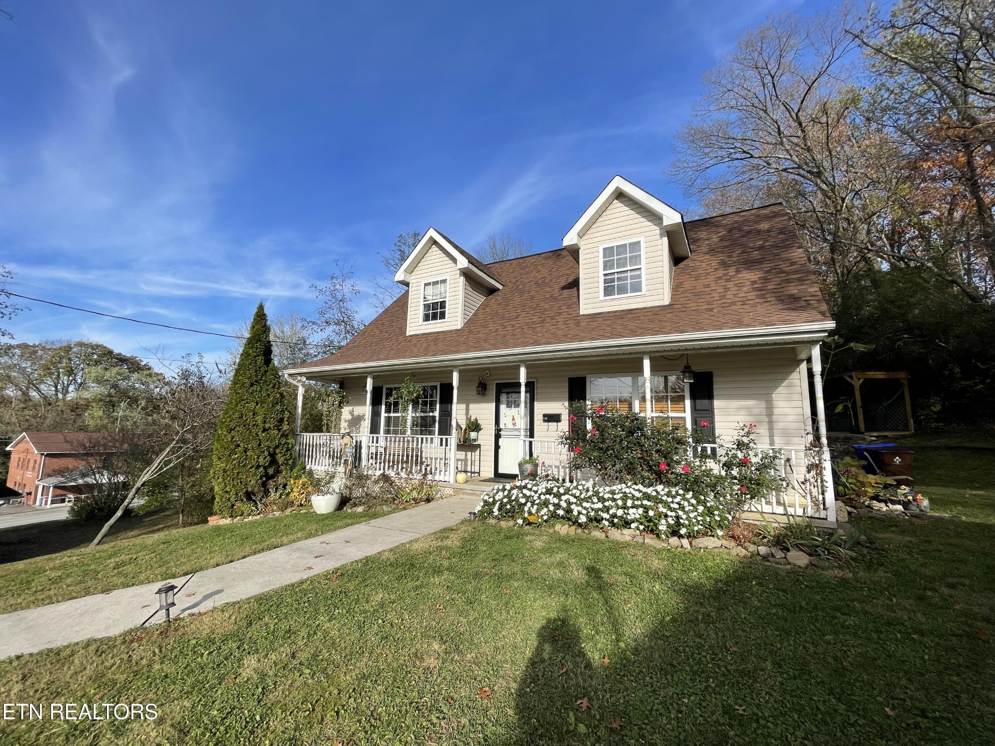 240 South Purdue Avenue Oak Ridge, TN 37830 - Photo 2 of 49