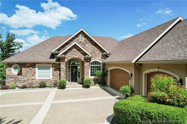 $2,119,000 | 1163 Beacon Pointe Circle, Lake Ozark, MO 65049