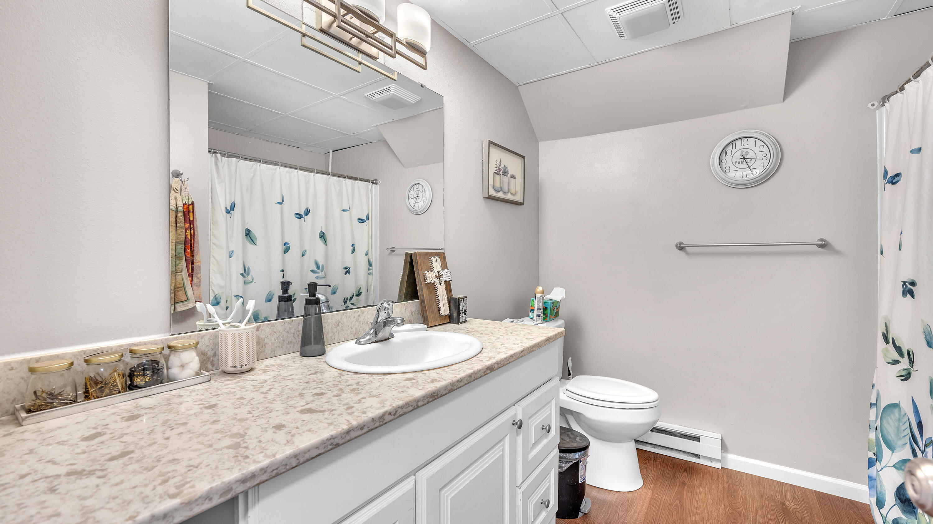 261 Main Street, Unit 263 Belgium, WI 53004 - Photo 11 of 34 Bathroom 261