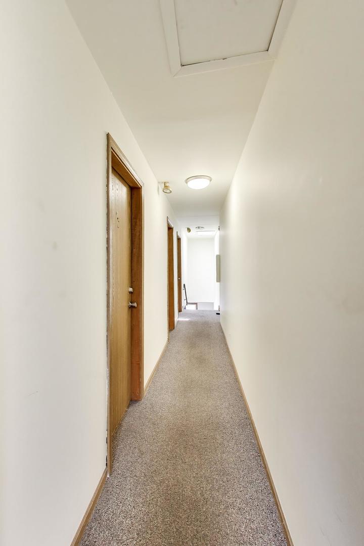10428 Ridgeland Avenue, Unit 6 Chicago Ridge, IL 60415 - Photo 3 of 24