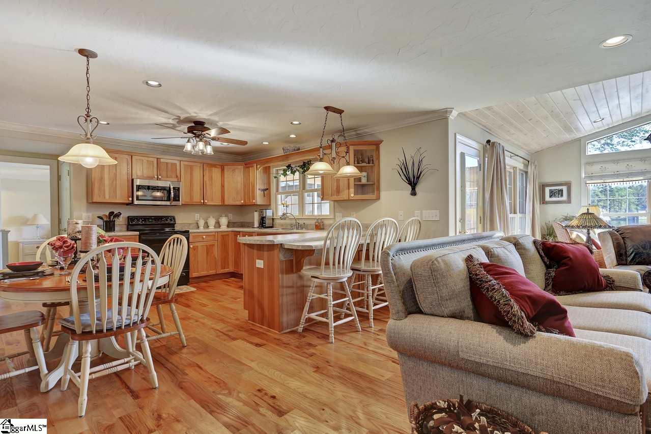345 Jumping Branch Road Tamassee, SC 29686 - Photo 11 of 30 Gallery Image 11