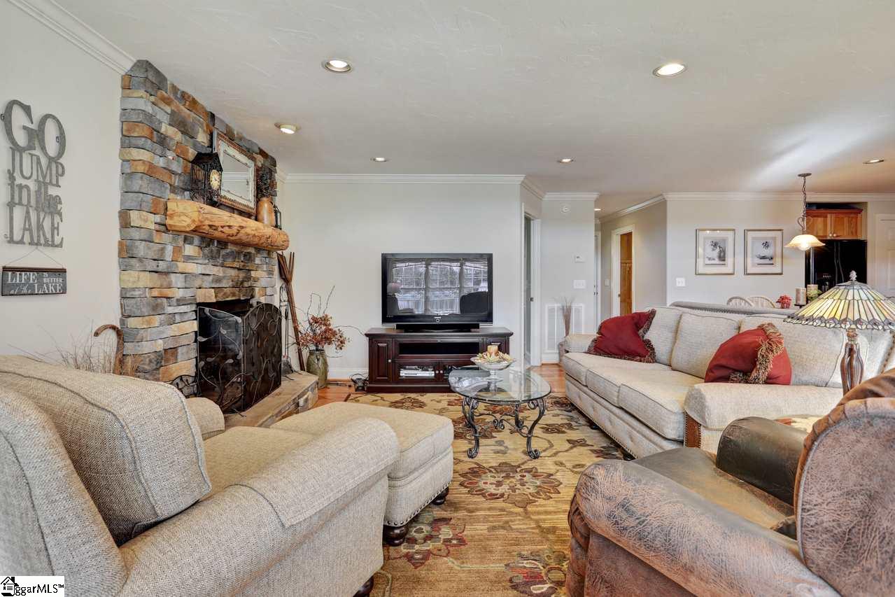 345 Jumping Branch Road Tamassee, SC 29686 - Photo 7 of 30 Gallery Image 7