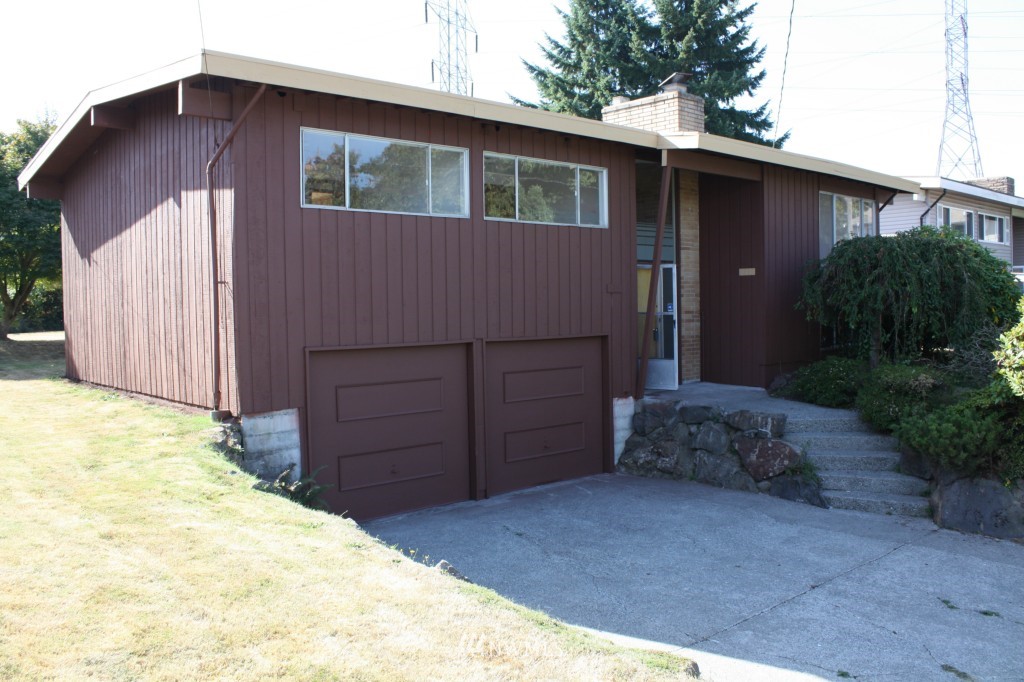 5333 South Prentice Street Seattle, WA 98178 - Photo 1 of 10 Gallery Image 1