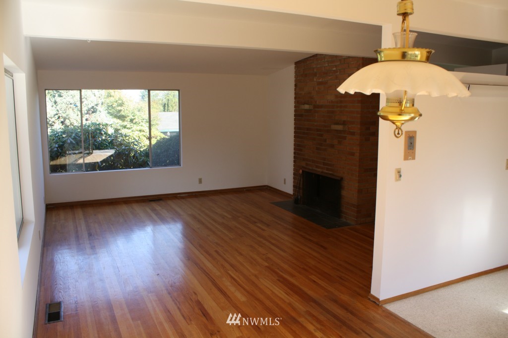 5333 South Prentice Street Seattle, WA 98178 - Photo 4 of 10 Gallery Image 4