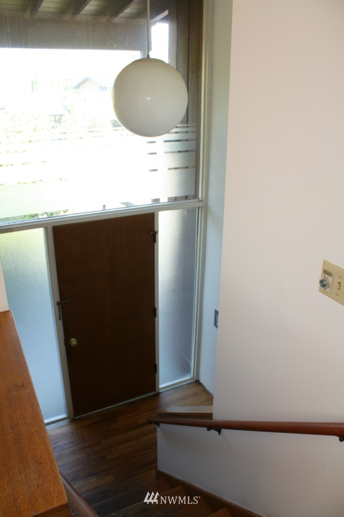 5333 South Prentice Street Seattle, WA 98178 - Photo 7 of 10 Gallery Image 7