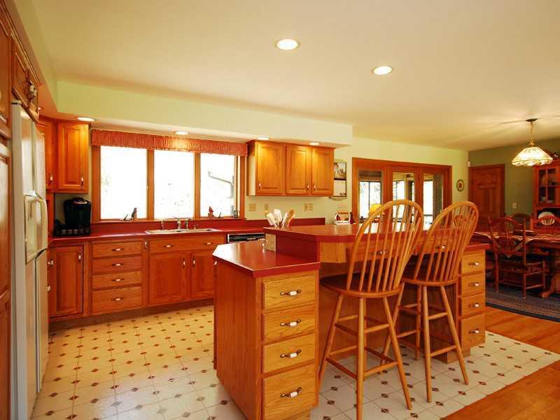 191 Harris Road Cumberland, ME 04021 - Photo 6 of 35 Kitchen.