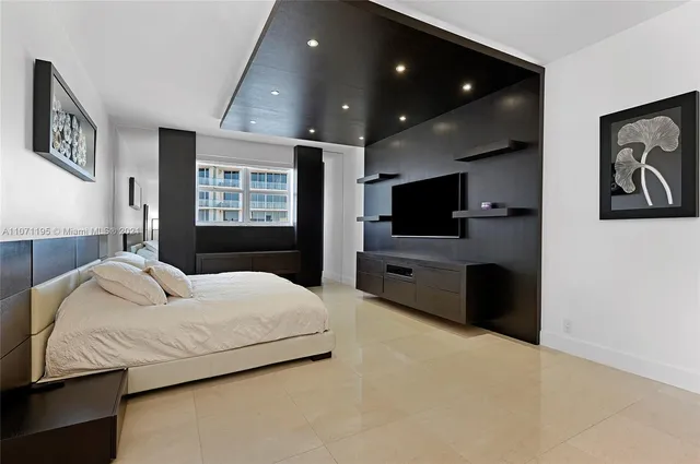 $8,900 | 4001 South Ocean Drive, Unit PH1, Hollywood, FL 33019