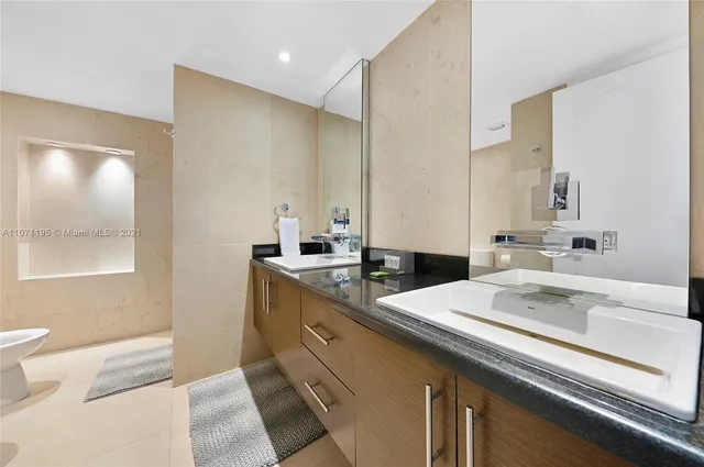 $8,900 | 4001 South Ocean Drive, Unit PH1, Hollywood, FL 33019