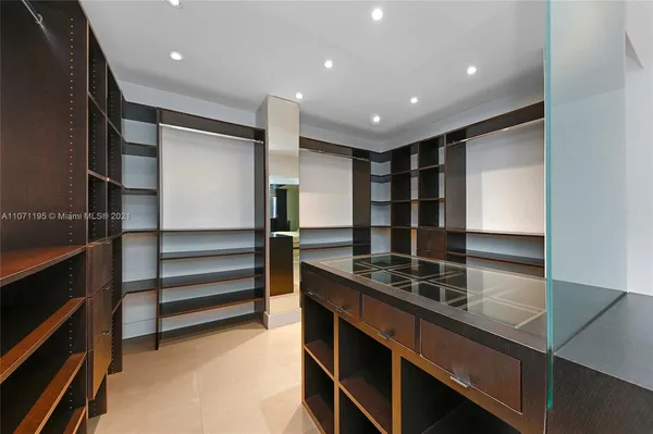 $8,900 | 4001 South Ocean Drive, Unit PH1, Hollywood, FL 33019