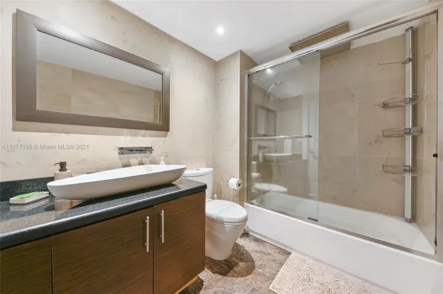 $8,900 | 4001 South Ocean Drive, Unit PH1, Hollywood, FL 33019